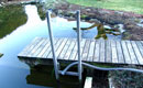 Schwimmteich mit Steg